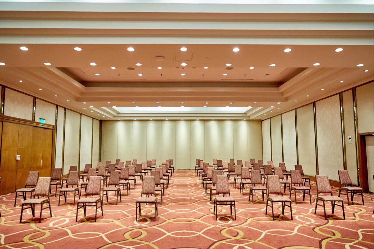 Sheraton Lima Historic Center Exterior photo Meeting room